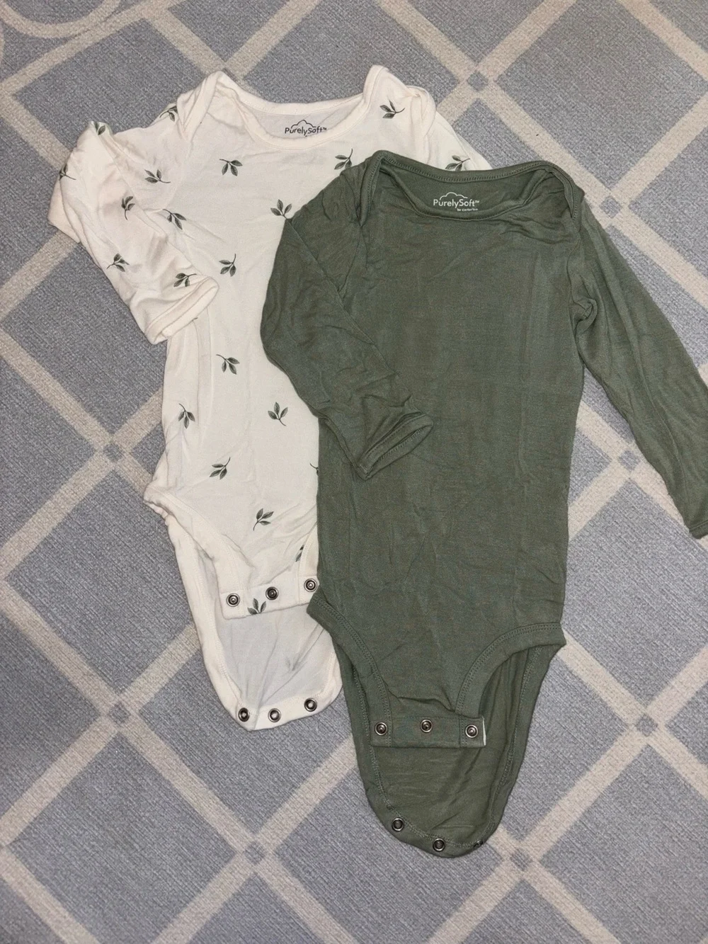 Carter's Baby PurelySoft Long Sleeve Bodysuits - 12M - set of 2